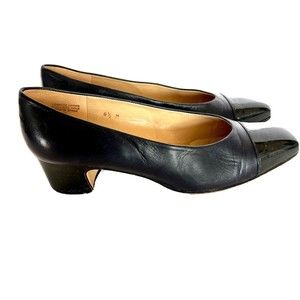 Vintage 90s Etienne Aigner Cap Toe Low Heels French Girl Carel Paris Rouje Vibes